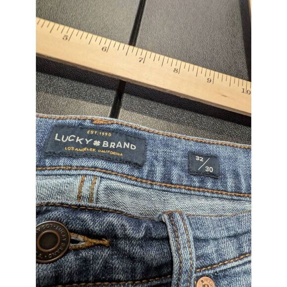 Lucky Brand 221 Straight by Gene Montesano Jeans Shorts Women's 32 USA - Picture 3 of 6